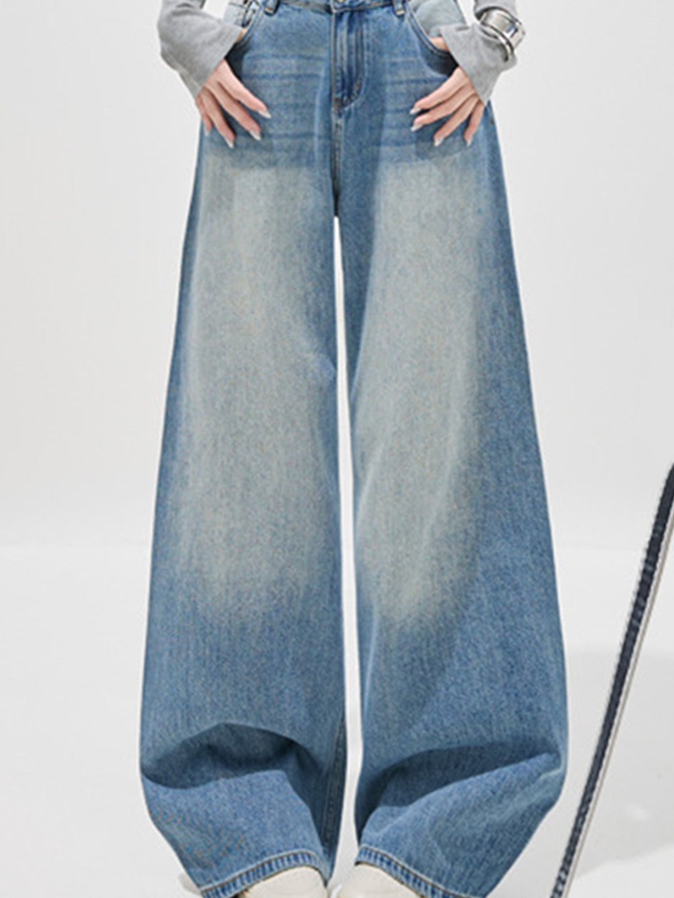 American-Style Women's Wide-Leg Floor-Length Jeans - Slimming, Versatile, Light Blue, Casual, Plus Size (All-Season)